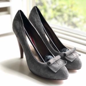 7 For All Mankind Gray Suede Heels size 8.5